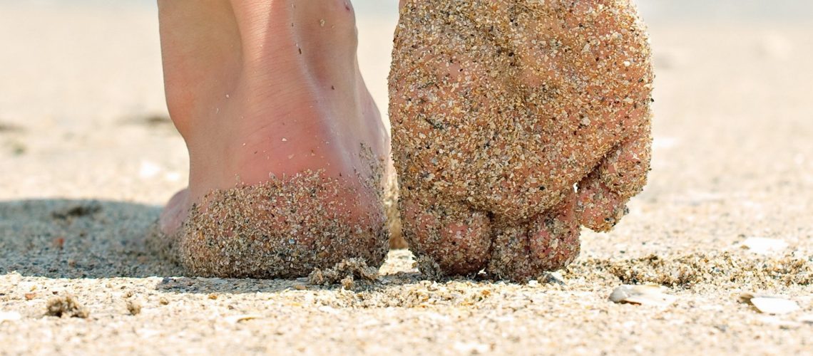 barefoot-beach-sand-feet-591252